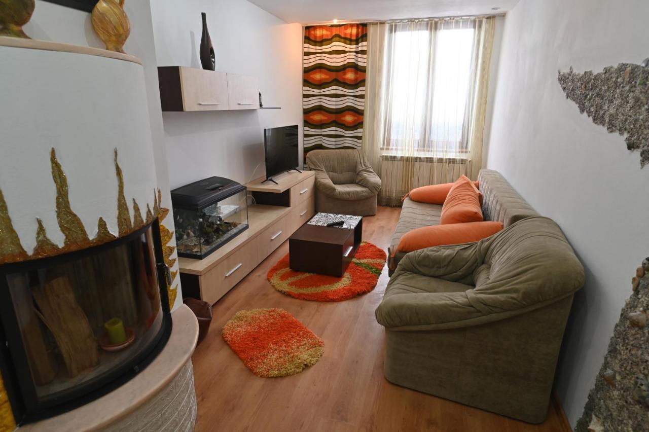 Apartament Camelia Petroşani Eksteriør billede